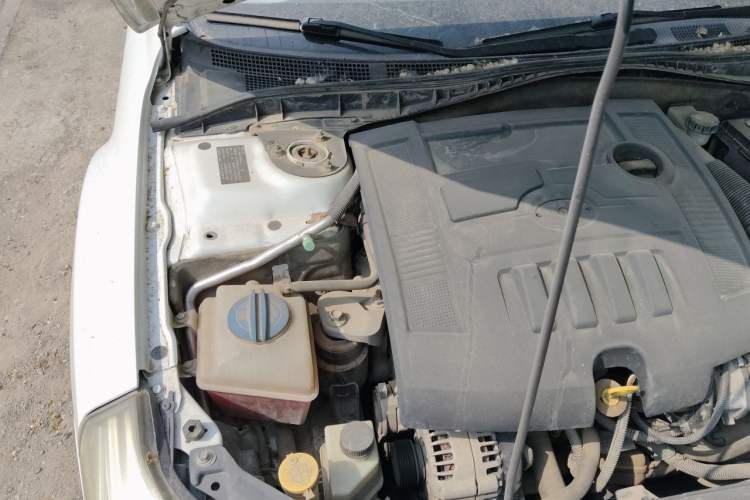 Used Bestune B50 2013 1.6L manual luxury version Engine Bay Right