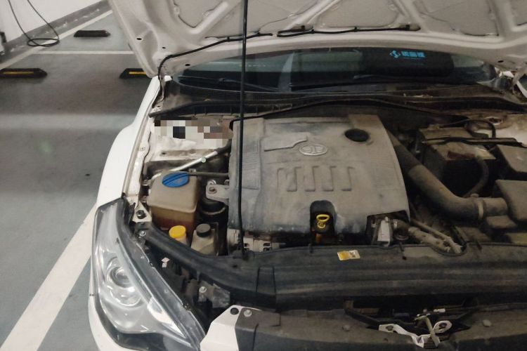 Used Bestune B50 2013 1.6L automatic luxury version Engine Bay Right