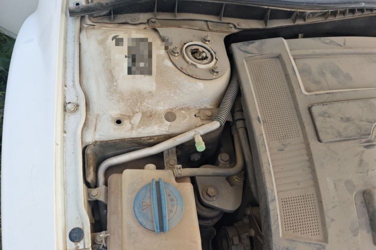 Used Bestune B50 2013 1.6L manual Comfort trim level Engine Bay Right