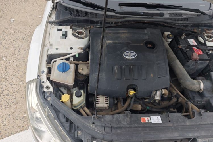 Used Bestune B50 2013 1.6L automatic luxury version Engine Bay Right