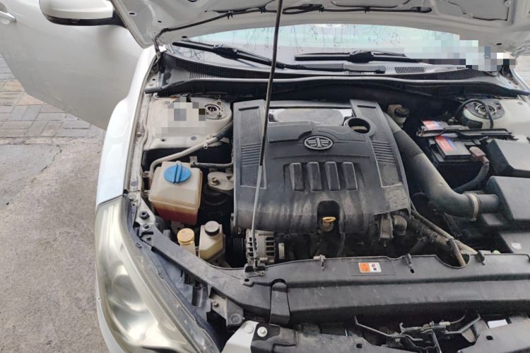 Used Bestune B50 2013 1.6L automatic luxury version Engine Bay Right
