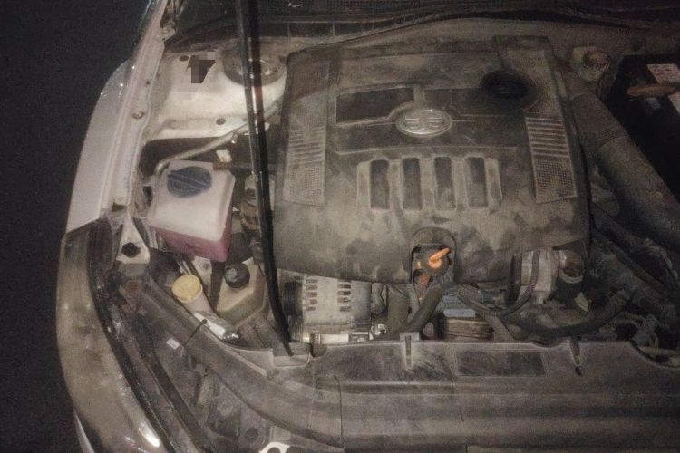 Used Bestune B50 2013 1.6L manual Comfort trim level Engine Bay Right