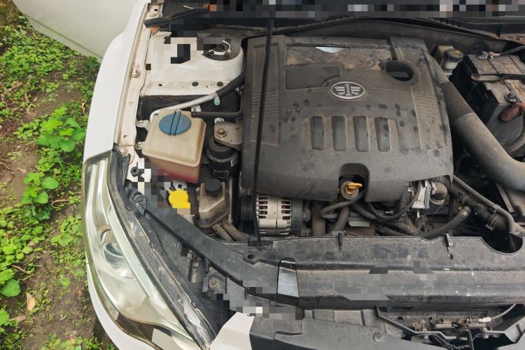 Used Bestune B50 2013 1.6L automatic luxury version Engine Bay Right