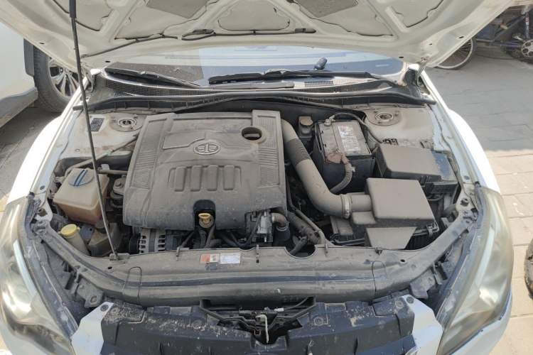 Used Bestune B50 2013 1.6L manual luxury version Engine Bay