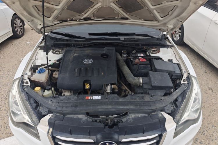 Used Bestune B50 2013 1.6L automatic luxury version Engine Bay
