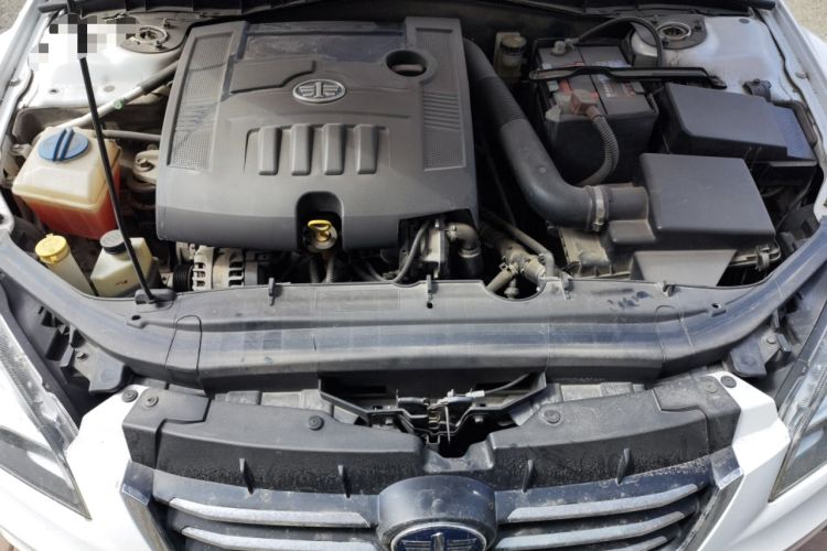 Used Bestune B50 2013 1.6L automatic luxury version Engine Bay
