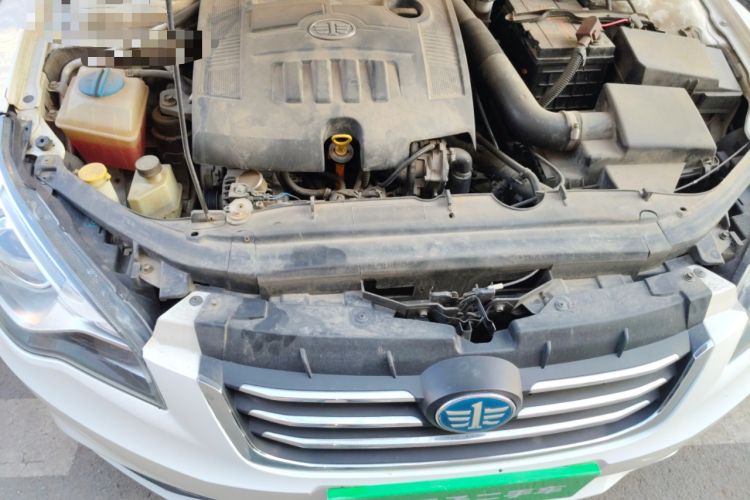Used Bestune B50 2013 1.6L automatic luxury version Engine Bay