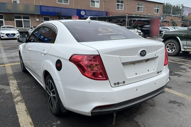 Used Bestune B50 2013 1.6L automatic luxury version Exterior 3