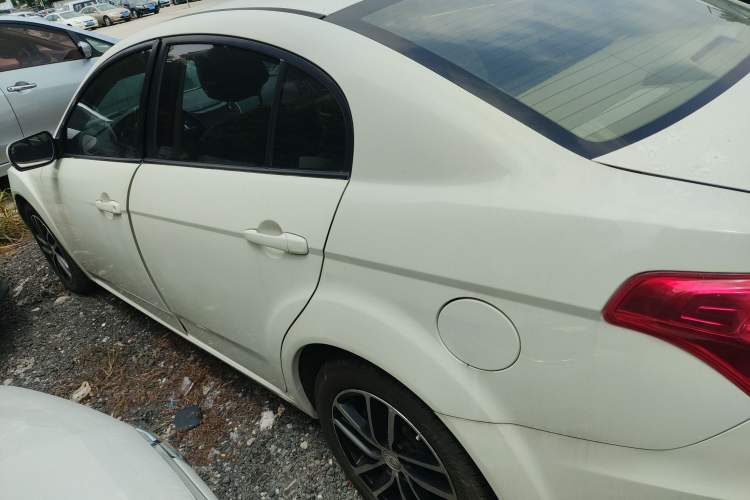 Used Bestune B50 2013 1.6L automatic luxury version Exterior 3