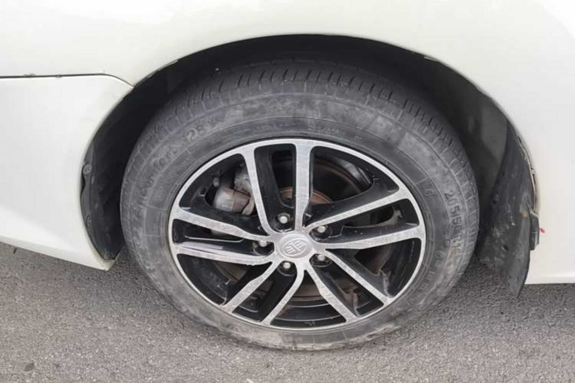 Used Bestune B50 2013 1.6L manual luxury version Exterior 4