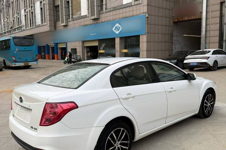 Used Bestune B50 2013 1.6L automatic luxury version Exterior 7