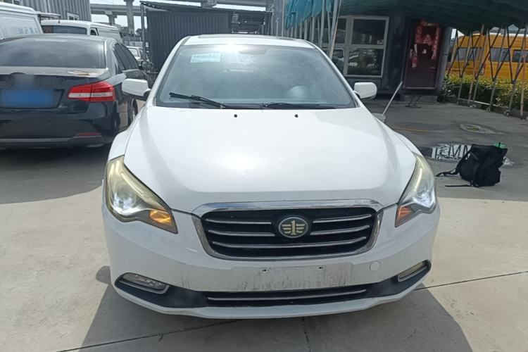 Used Bestune B50 2013 1.6L automatic luxury version Front