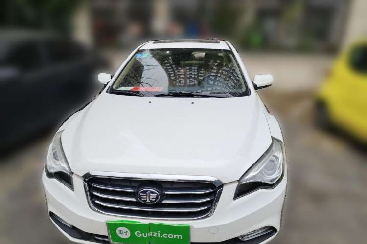 Used Bestune B50 2013 1.6L manual luxury version Front