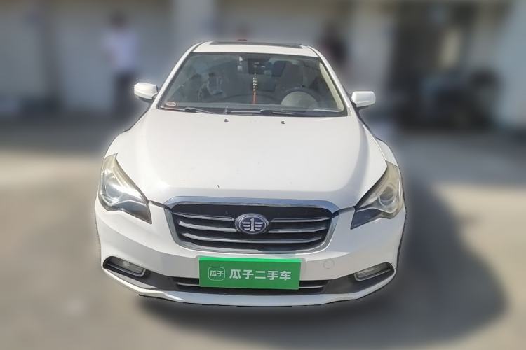 Used Bestune B50 2013 1.6L automatic luxury version Front