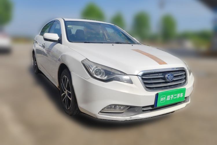 Used Bestune B50 2013 1.6L manual luxury version Front Right 45 Deg