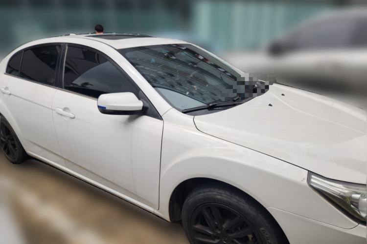 Used Bestune B50 2013 1.6L manual luxury version Front Right 45 Deg