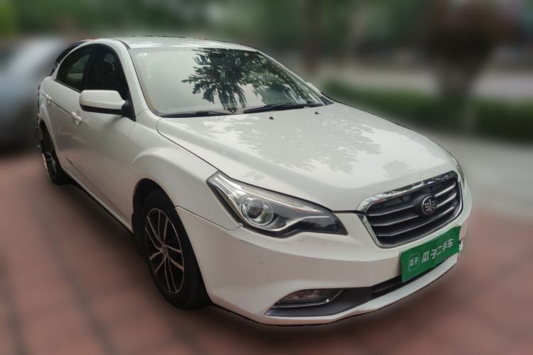 Used Bestune B50 2013 1.6L manual Comfort trim level Front Right 45 Deg