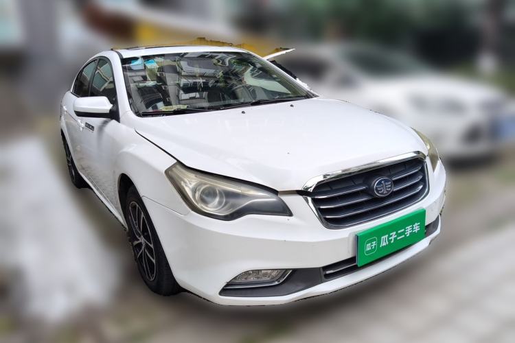 Used Bestune B50 2013 1.6L manual luxury version Front Right 45 Deg