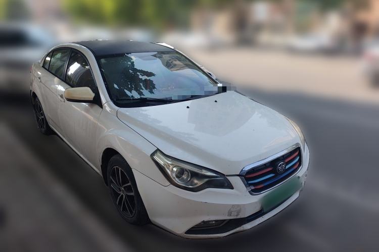 Used Bestune B50 2013 1.6L manual Comfort trim level Front Right 45 Deg