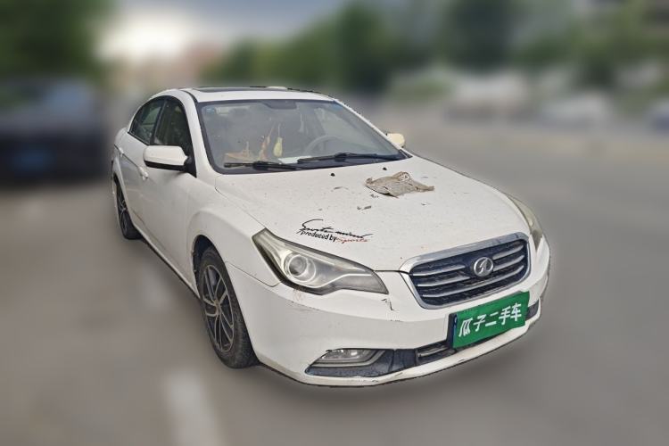 Used Bestune B50 2013 1.6L manual luxury version Front Right 45 Deg