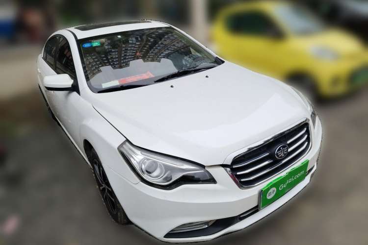 Used Bestune B50 2013 1.6L manual luxury version Front Right 45 Deg