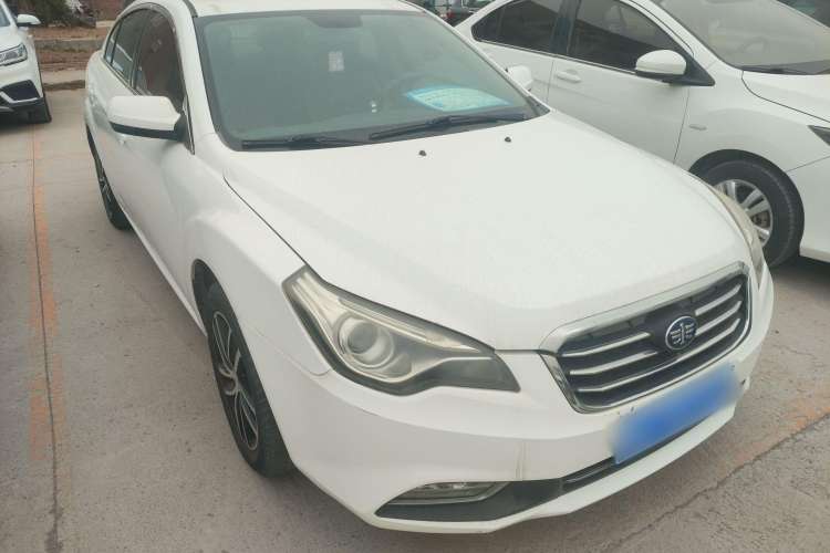 Used Bestune B50 2013 1.6L manual luxury version Front Right 45 Deg