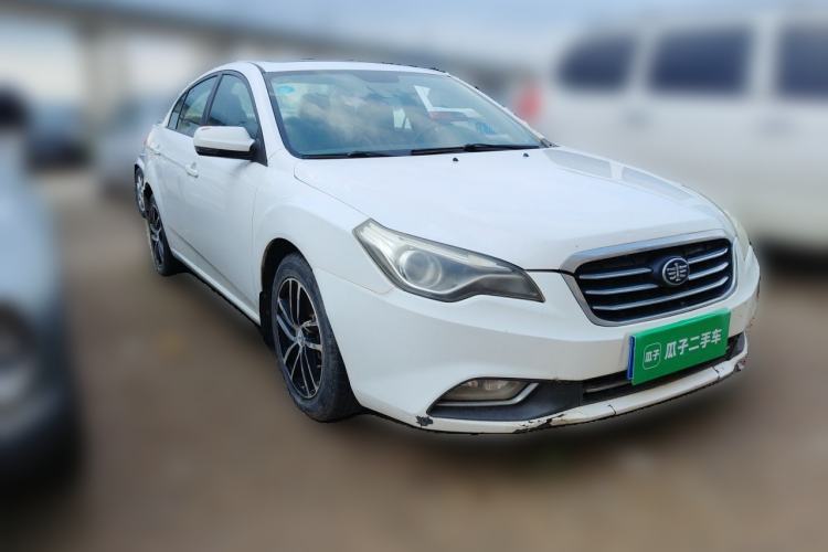Used Bestune B50 2013 1.6L manual luxury version Front Right 45 Deg