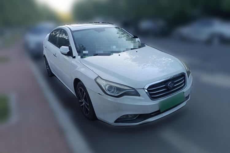 Used Bestune B50 2013 1.8L automatic comfort version Front Right 45 Deg