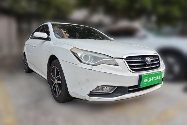 Used Bestune B50 2013 1.6L manual luxury version Front Right 45 Deg