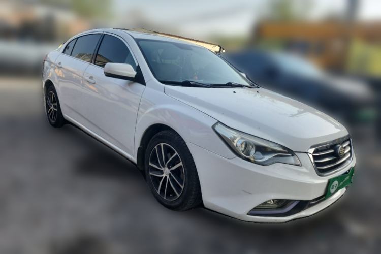 Used Bestune B50 2013 1.6L manual luxury version Front Right 45 Deg