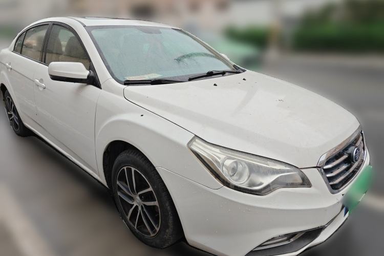 Used Bestune B50 2013 1.6L manual luxury version Front Right 45 Deg