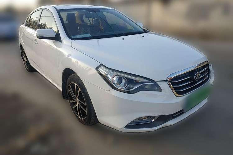 Used Bestune B50 2013 1.6L manual luxury version Front Right 45 Deg