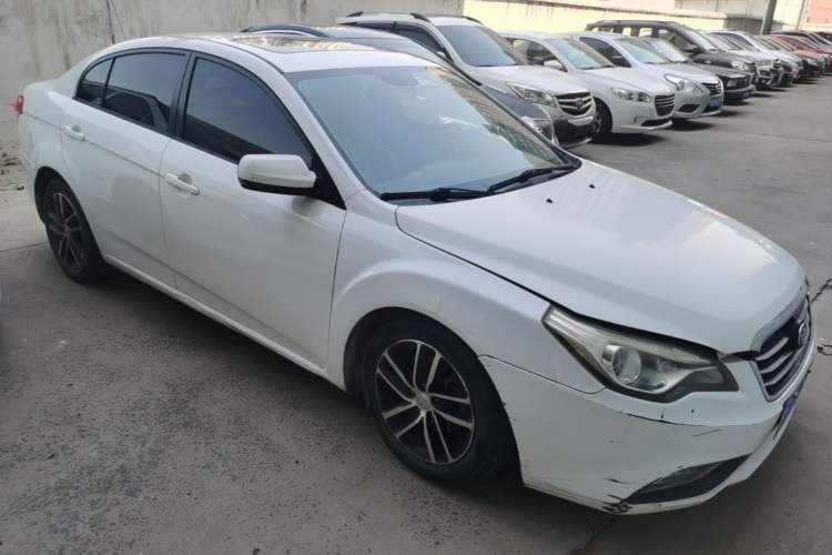 Used Bestune B50 2013 1.6L manual luxury version Front Right 45 Deg