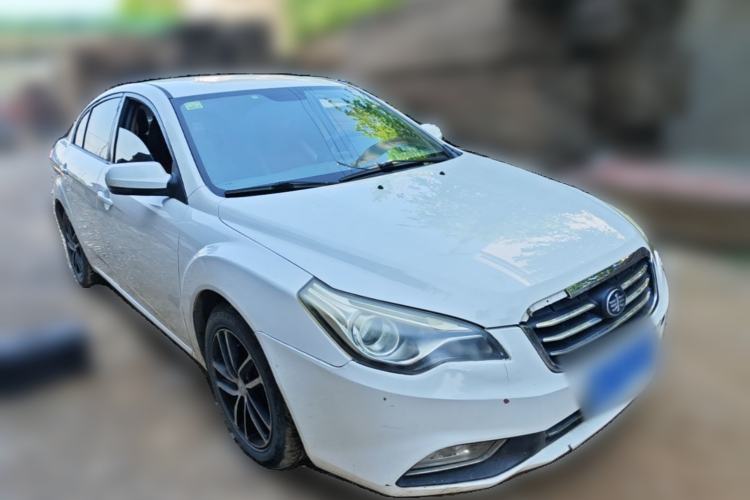 Used Bestune B50 2013 1.6L manual Comfort trim level Front Right 45 Deg