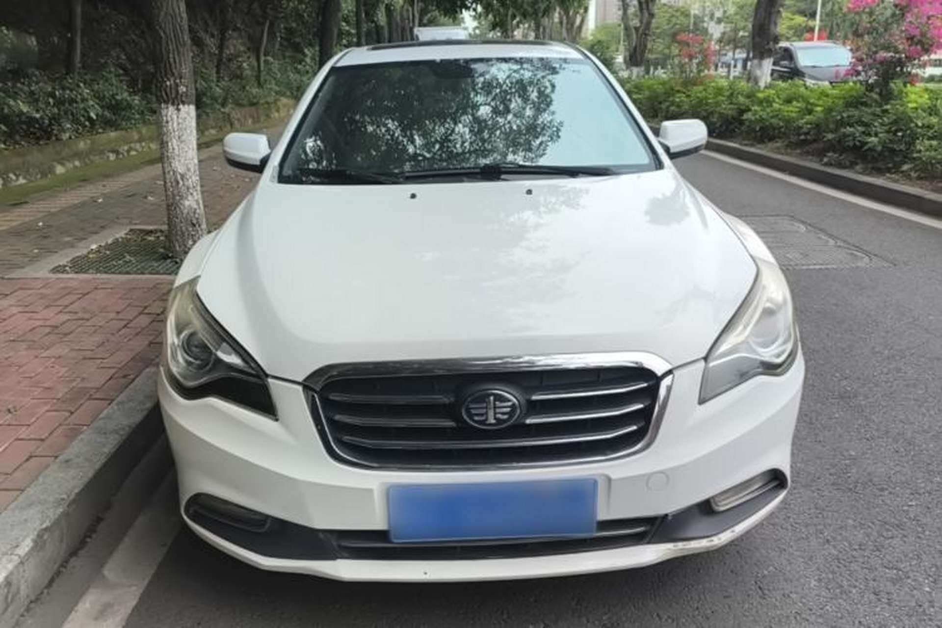 Used Bestune B50 2013 1.6L manual luxury version Front