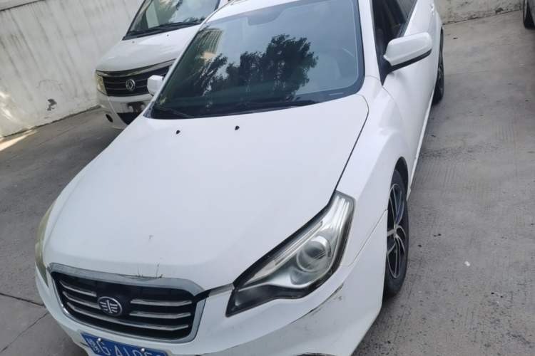 Used Bestune B50 2013 1.6L manual luxury version Front