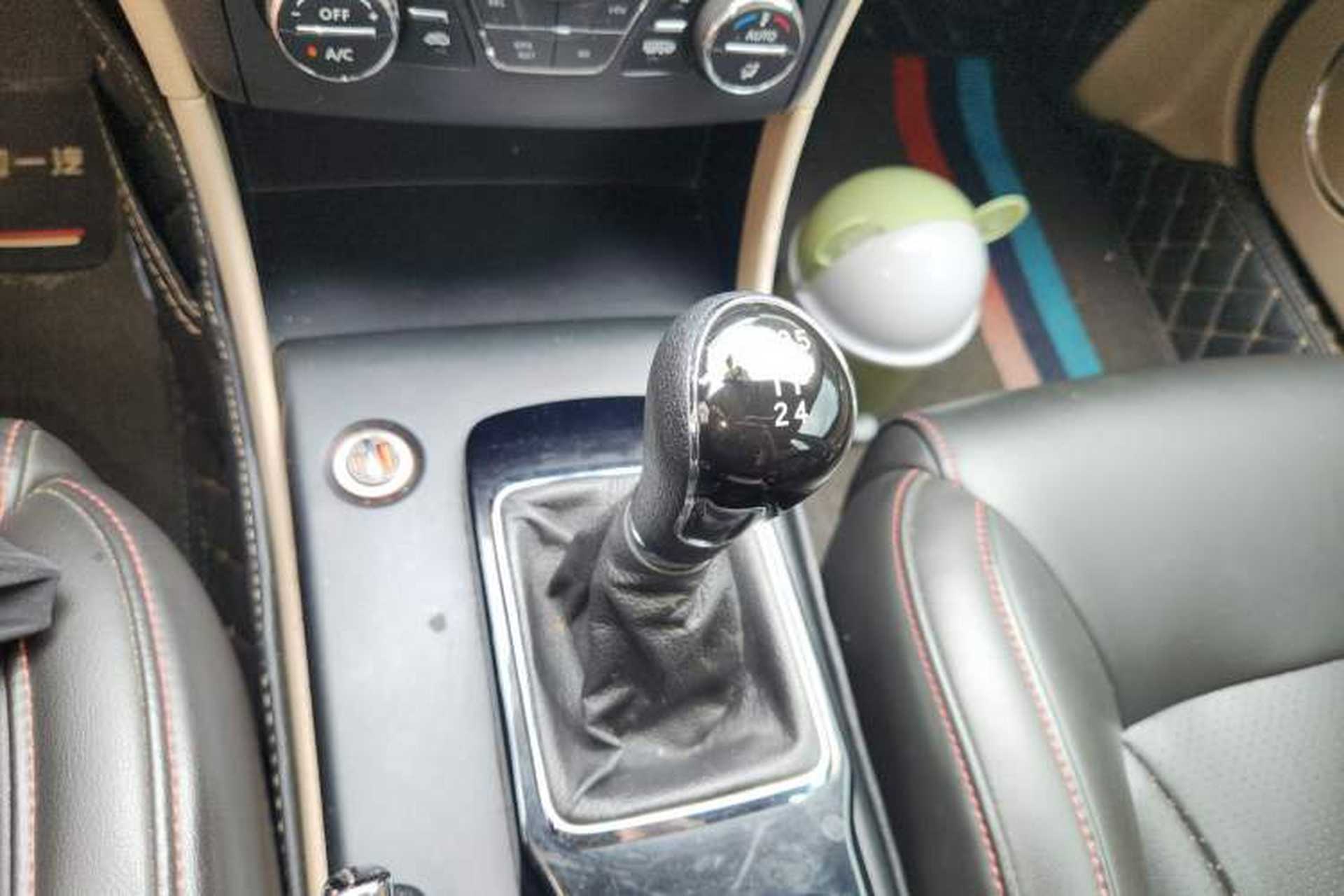 Used Bestune B50 2013 1.6L manual luxury version Gear Lever
