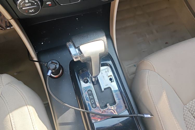 Used Bestune B50 2013 1.6L automatic luxury version Gear Lever