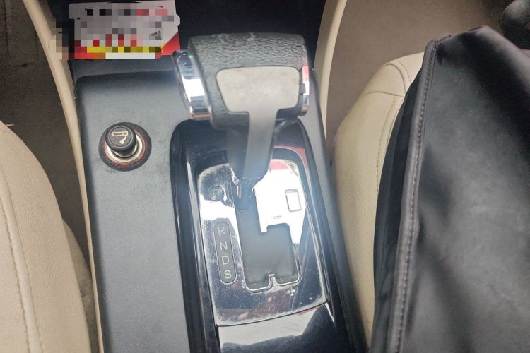 Used Bestune B50 2013 1.6L automatic luxury version Gear Lever