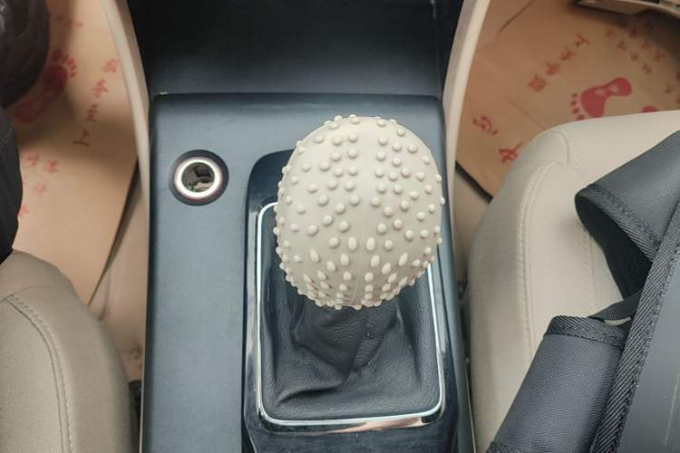 Used Bestune B50 2013 1.6L manual luxury version Gear Lever