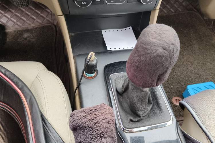 Used Bestune B50 2013 1.6L manual luxury version Gear Lever