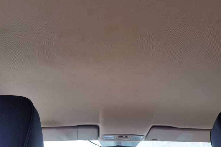 Used Bestune B50 2013 1.6L manual Comfort trim level Headliner