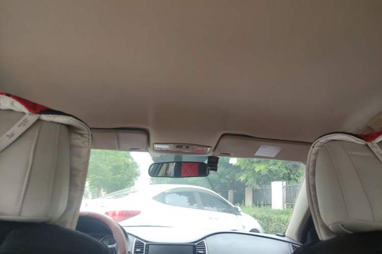 Used Bestune B50 2013 1.6L manual Comfort trim level Headliner