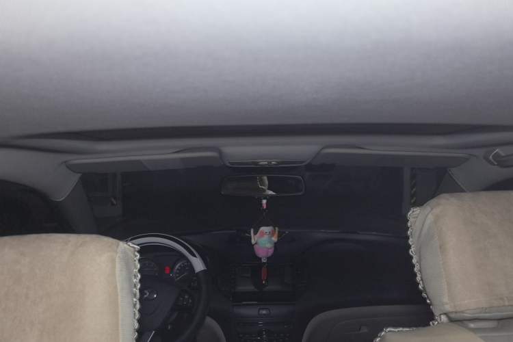 Used Bestune B50 2013 1.6L manual luxury version Headliner