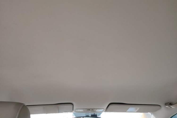 Used Bestune B50 2013 1.6L manual Comfort trim level Headliner