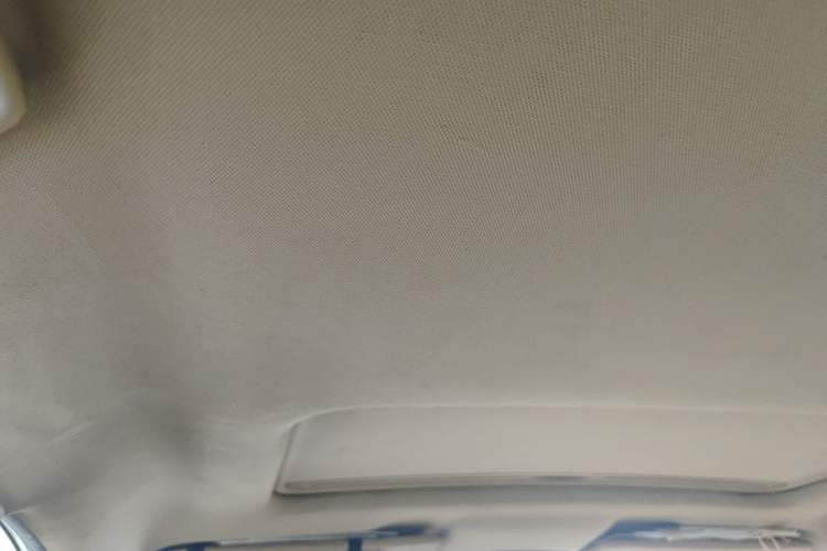 Used Bestune B50 2013 1.6L manual luxury version Headliner