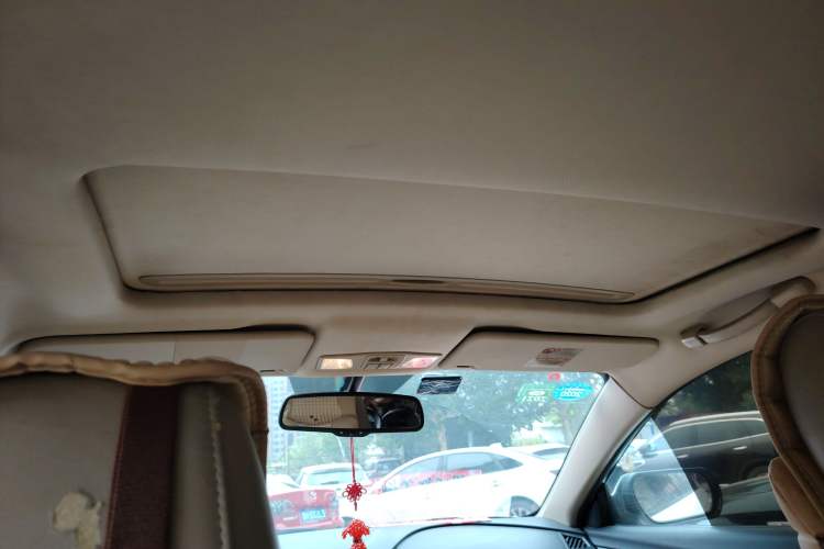 Used Bestune B50 2013 1.6L manual luxury version Headliner