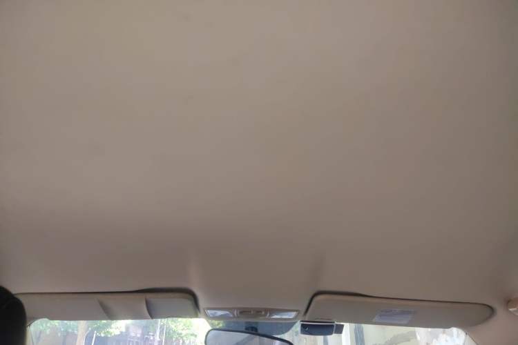 Used Bestune B50 2013 1.6L manual Comfort trim level Headliner