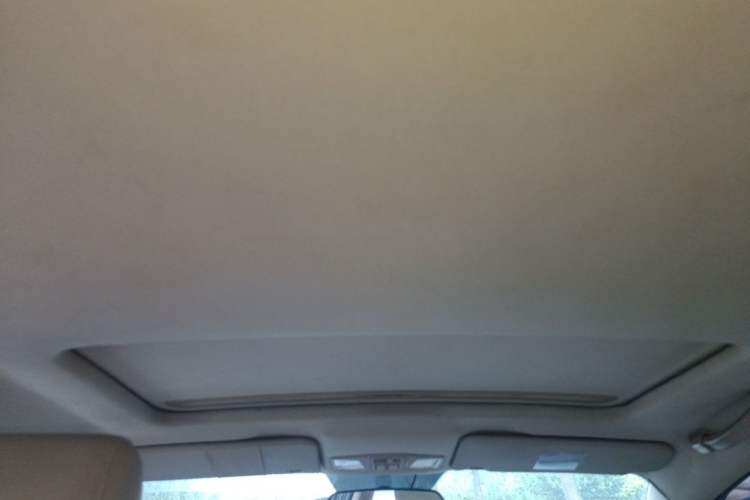 Used Bestune B50 2013 1.8L automatic comfort version Headliner