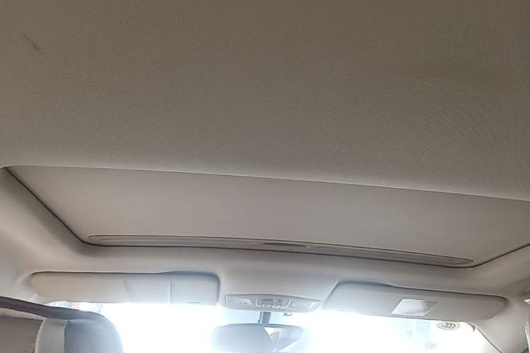 Used Bestune B50 2013 1.6L manual luxury version Headliner